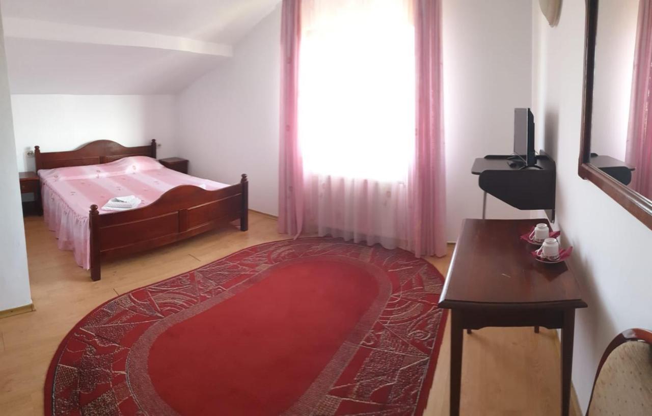 Motel Balcost Piatra Neamţ Dış mekan fotoğraf